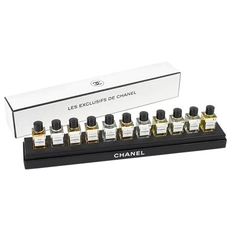 chanel le coffret|Chanel fragrance set.